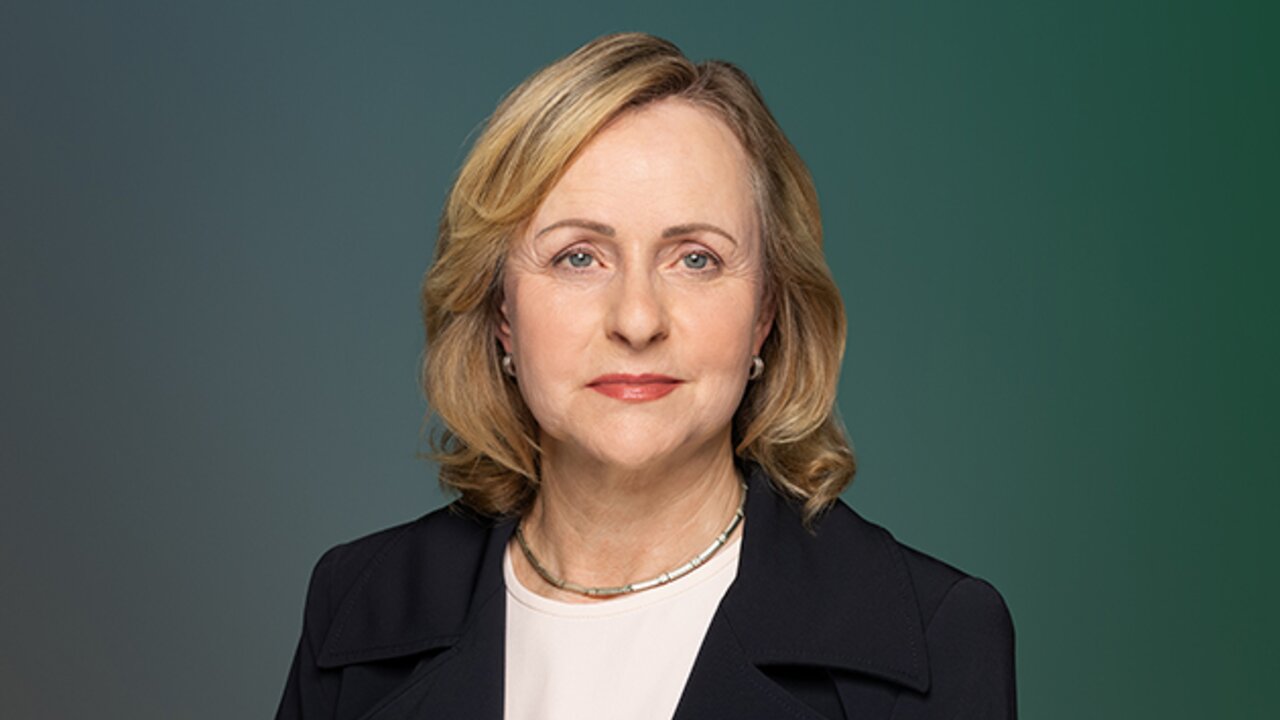 Simone Alm ist Senior Vice President Finance & Accounting im Vorstand der ORAFOL Group Europe.